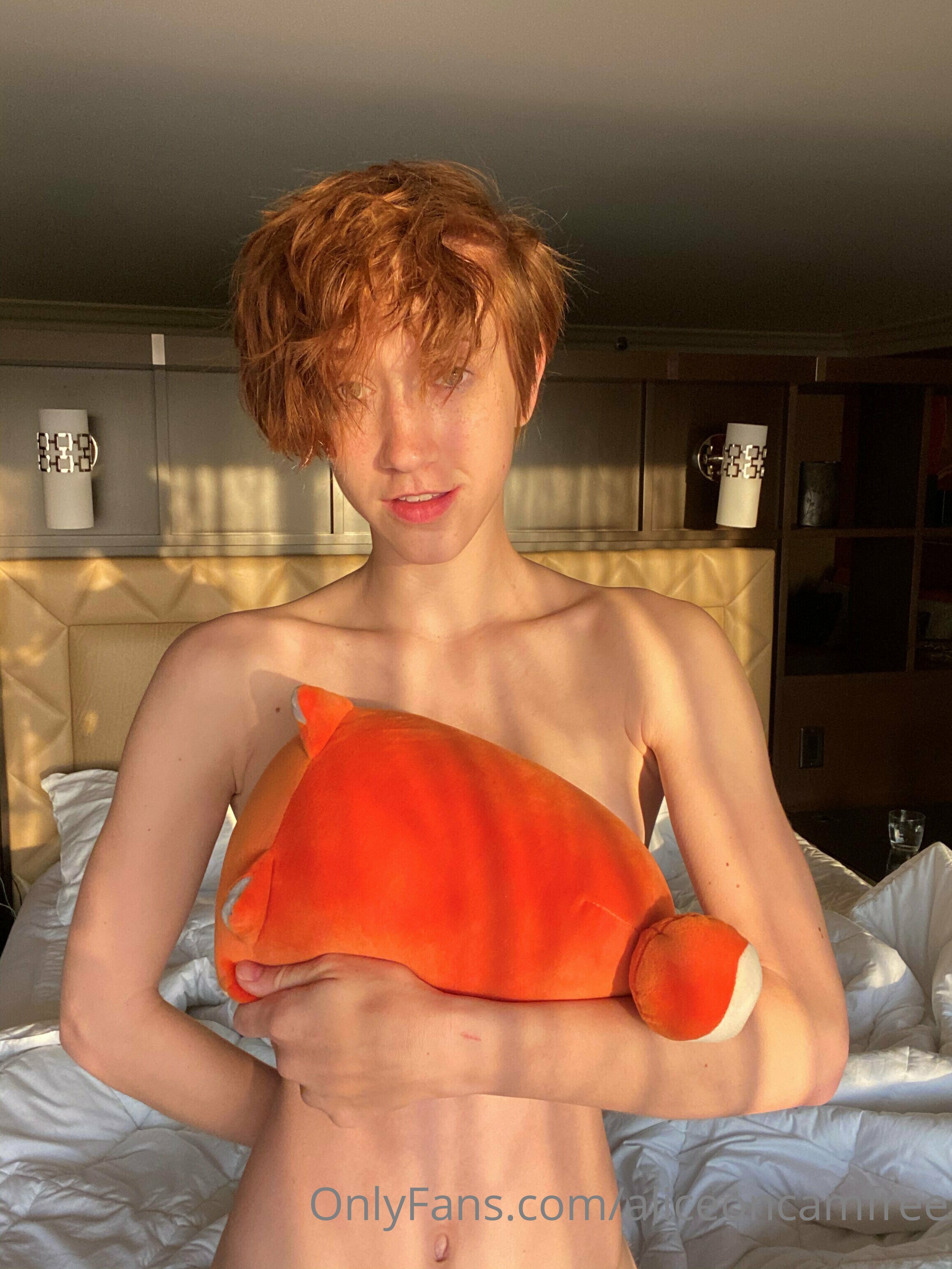 Alice White / AliceOnCam OnlyFans Nude Leaks photo leak 877 of 879