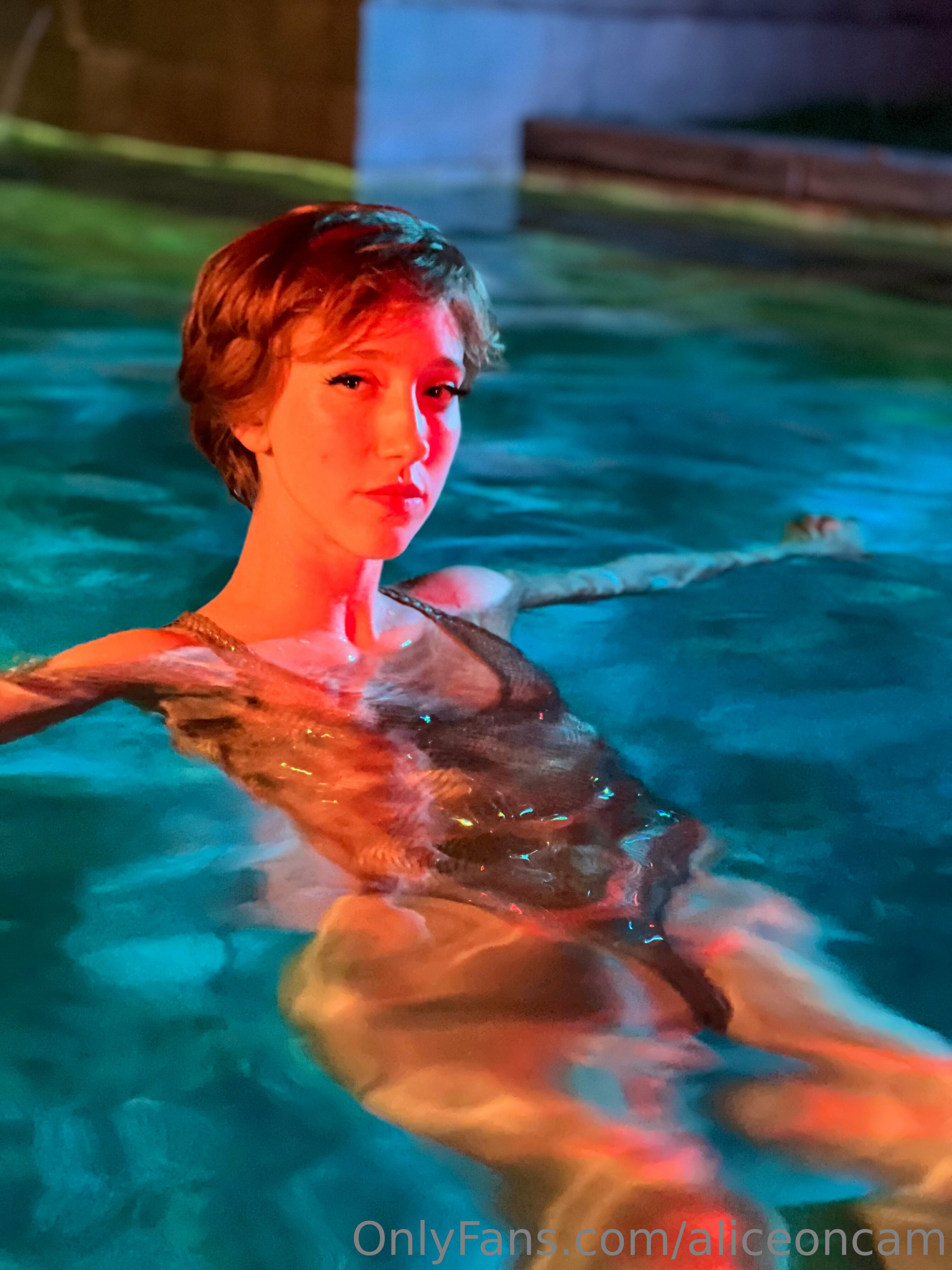 Alice White / AliceOnCam OnlyFans Nude Leaks photo leak 353 of 879