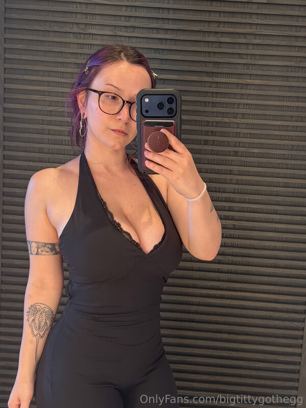 BigTittyGothEgg OnlyFans Nude Leaks photo leak 81 of 2039