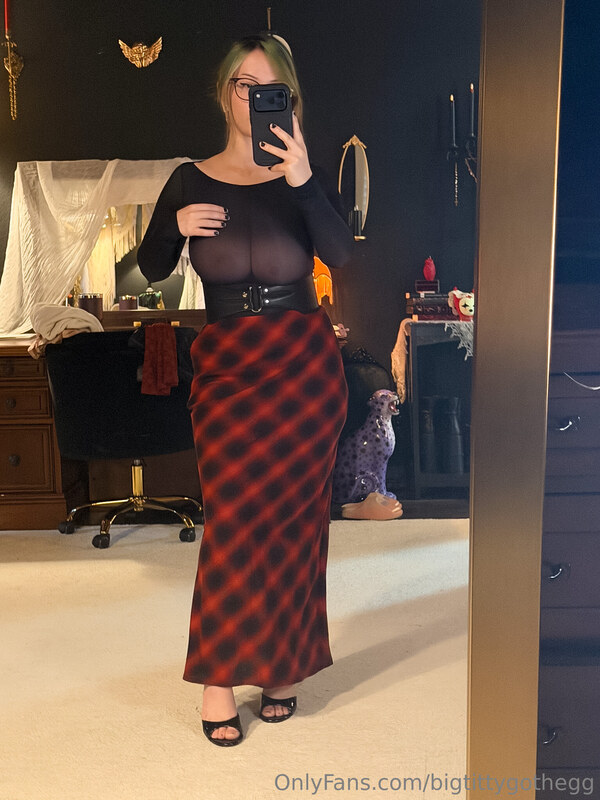 BigTittyGothEgg OnlyFans Nude Leaks photo leak 134 of 2039