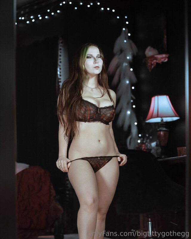 BigTittyGothEgg OnlyFans Nude Leaks photo leak 156 of 2039