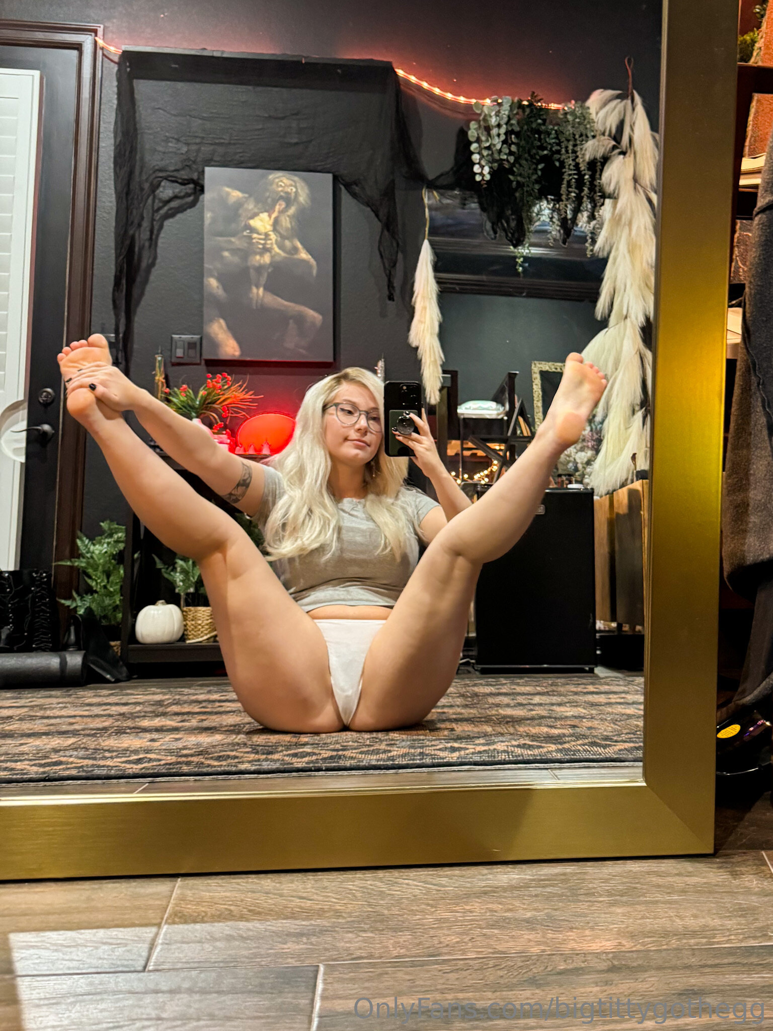 BigTittyGothEgg OnlyFans Nude Leaks photo leak 1028 of 2039