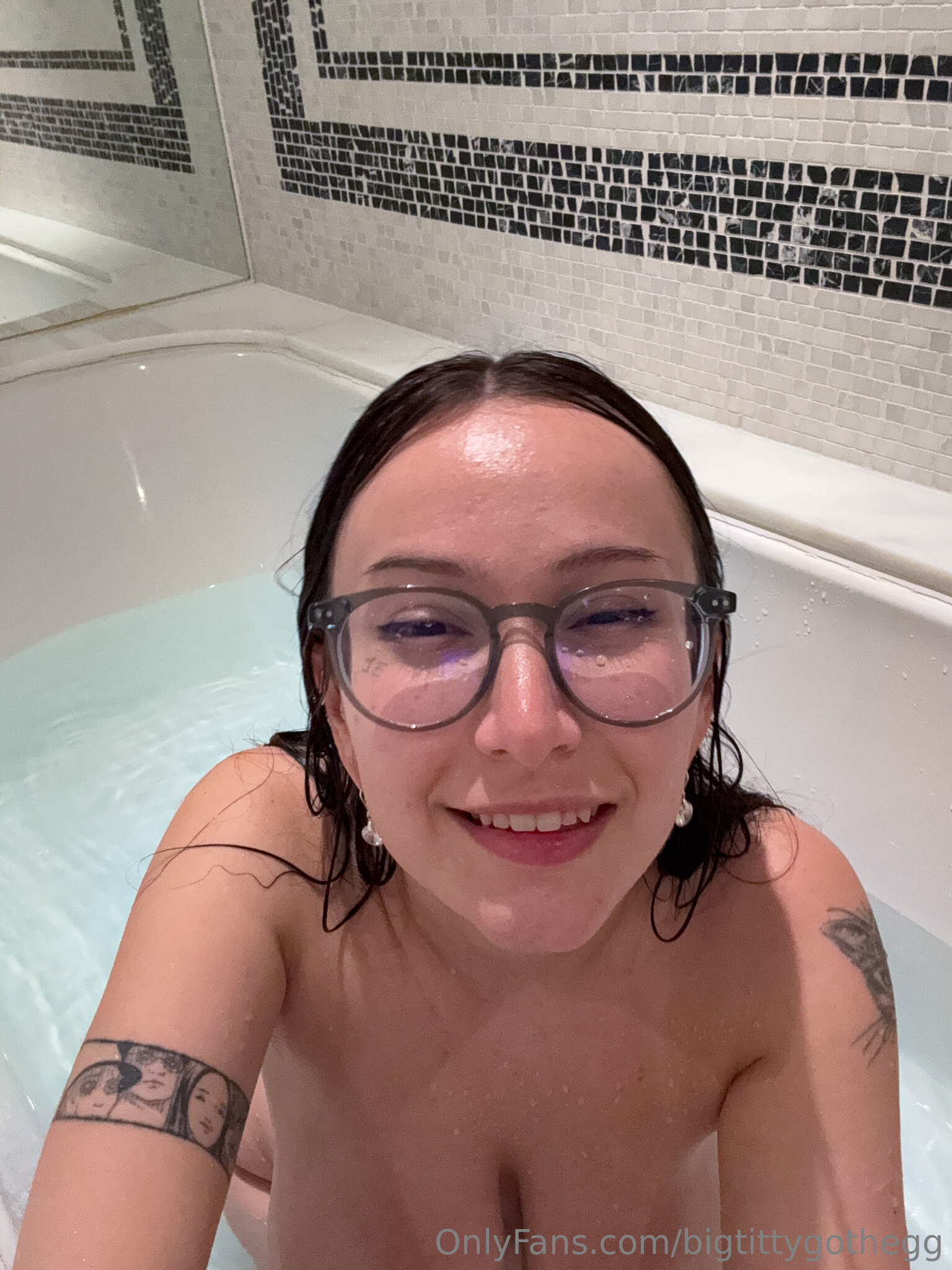 BigTittyGothEgg OnlyFans Nude Leaks photo leak 1370 of 2039
