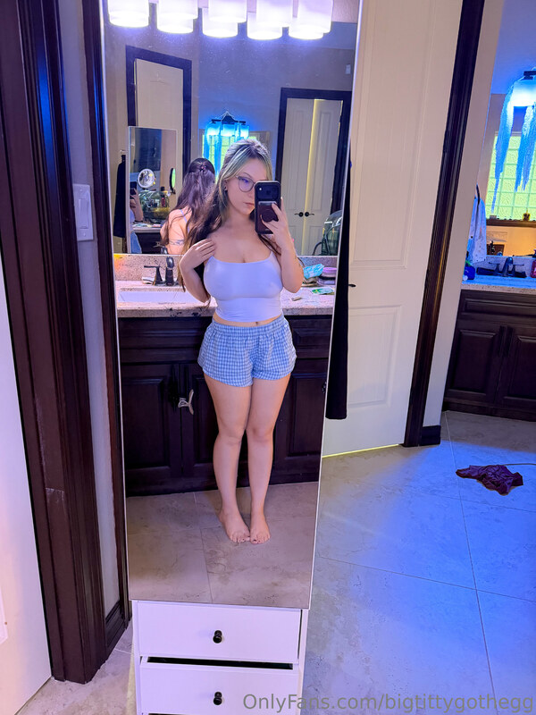 BigTittyGothEgg OnlyFans Nude Leaks photo leak 344 of 2039
