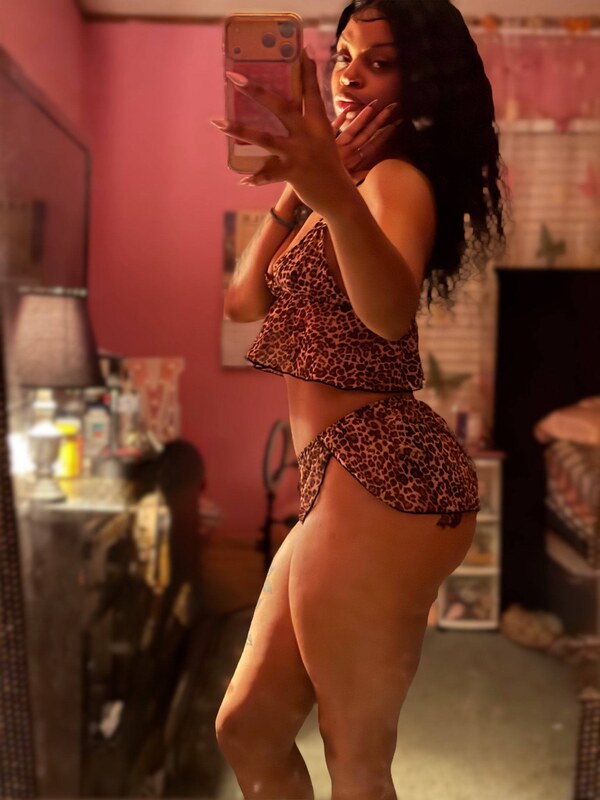 Taiispicyy / mytaiii OnlyFans Nude Leaks photo leak 23 of 24 Taiispicyy / mytaiii OnlyFans Nude Leaks photo leak 23 of 24