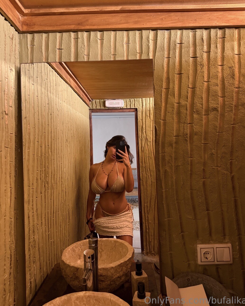 Ika D'Auria / bufalika OnlyFans Nude Leaks photo leak 458 of 852