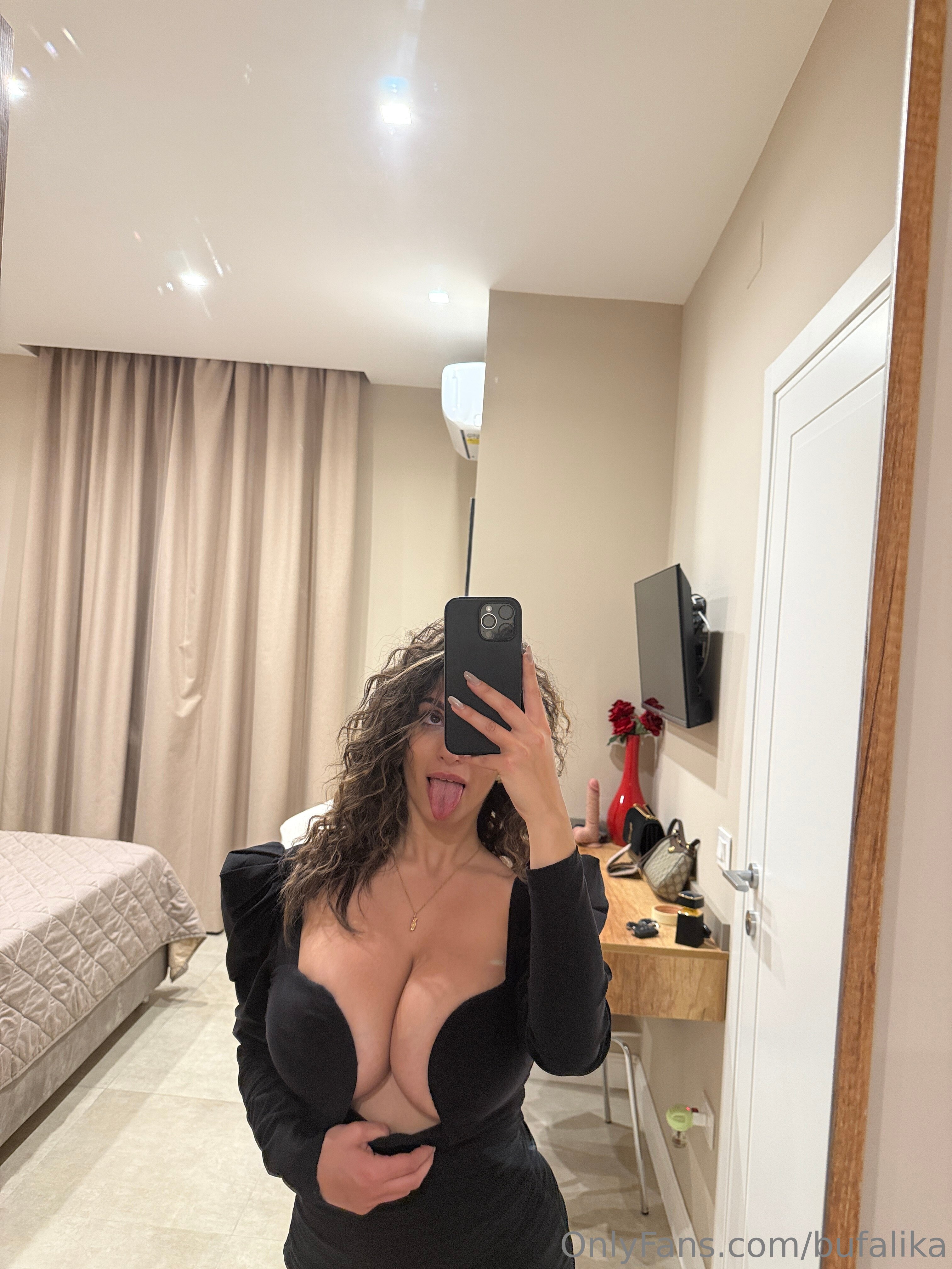 Ika D'Auria / bufalika OnlyFans Nude Leaks photo leak 562 of 852