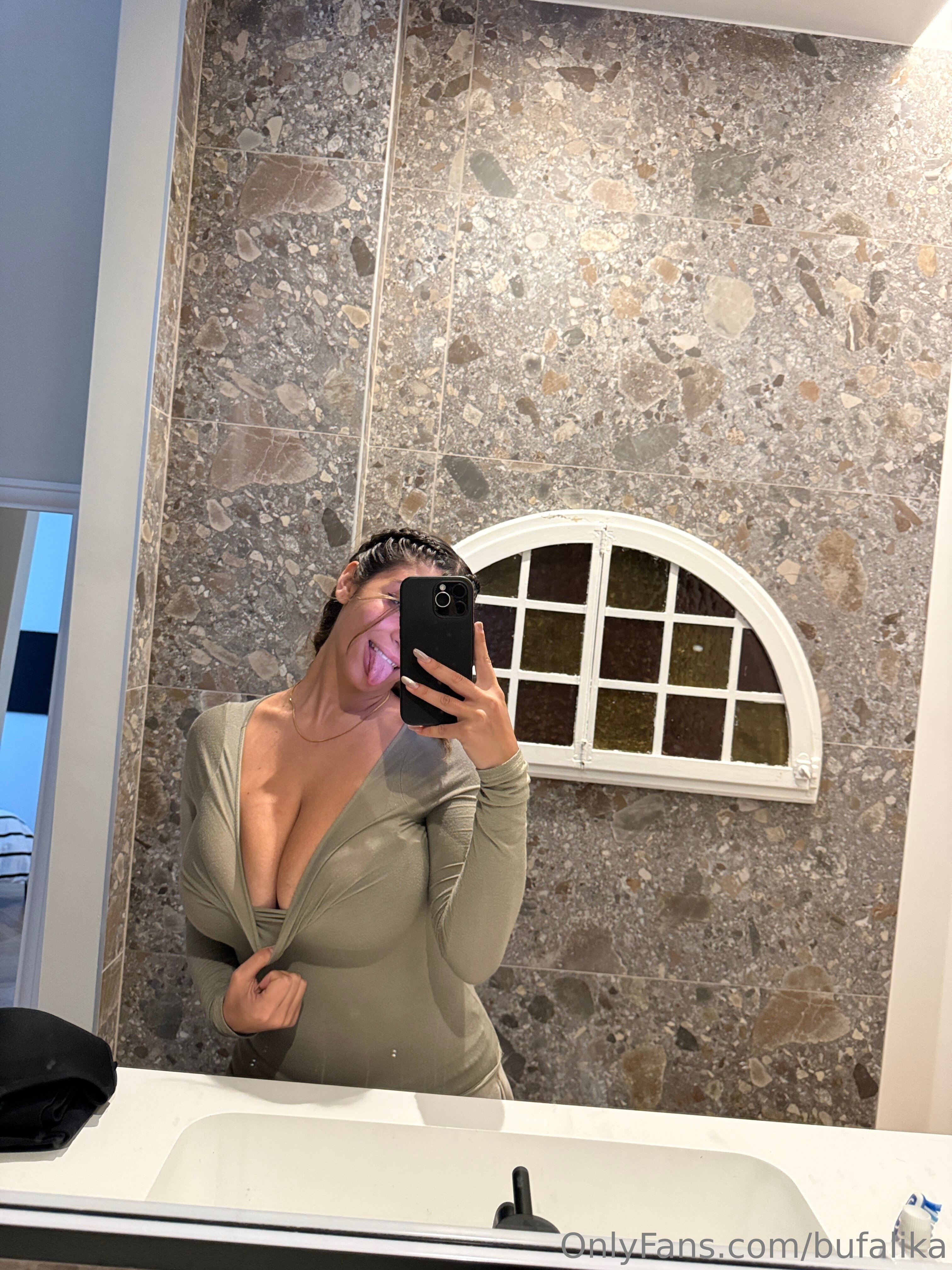 Ika D'Auria / bufalika OnlyFans Nude Leaks photo leak 599 of 852