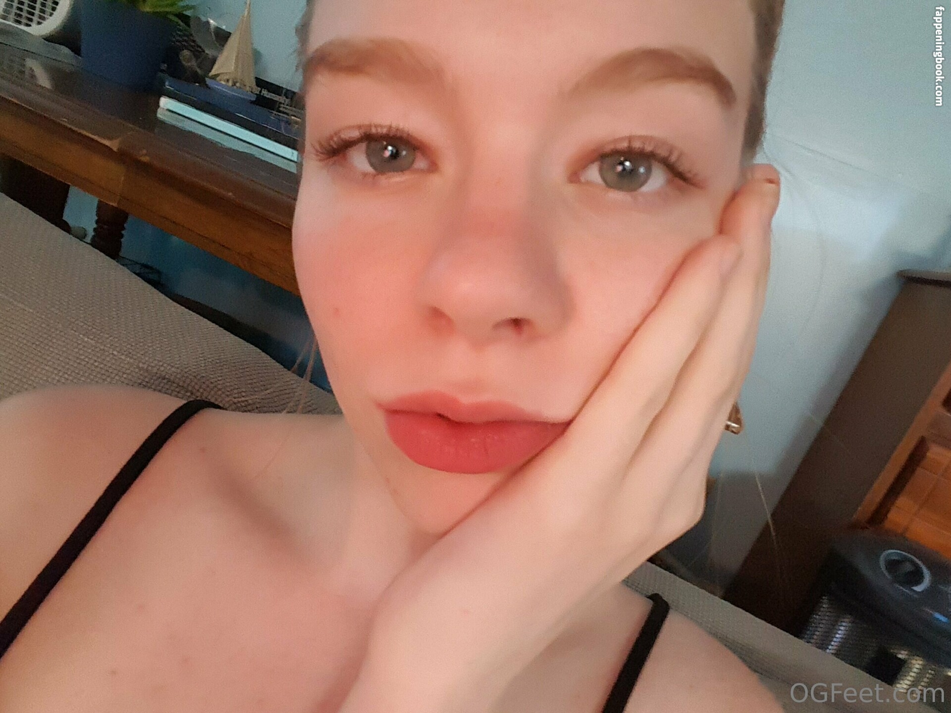 sativaskies Onlyfans Nude Leaked Photos photo leak 2 of 49