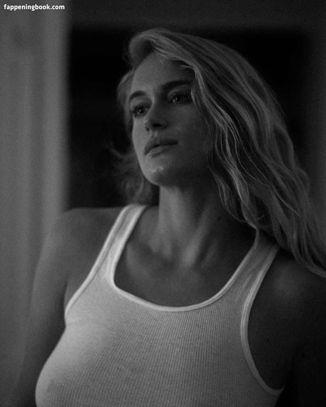 Leven Rambin Onlyfans Nude Leaked Photos photo leak 28 of 47