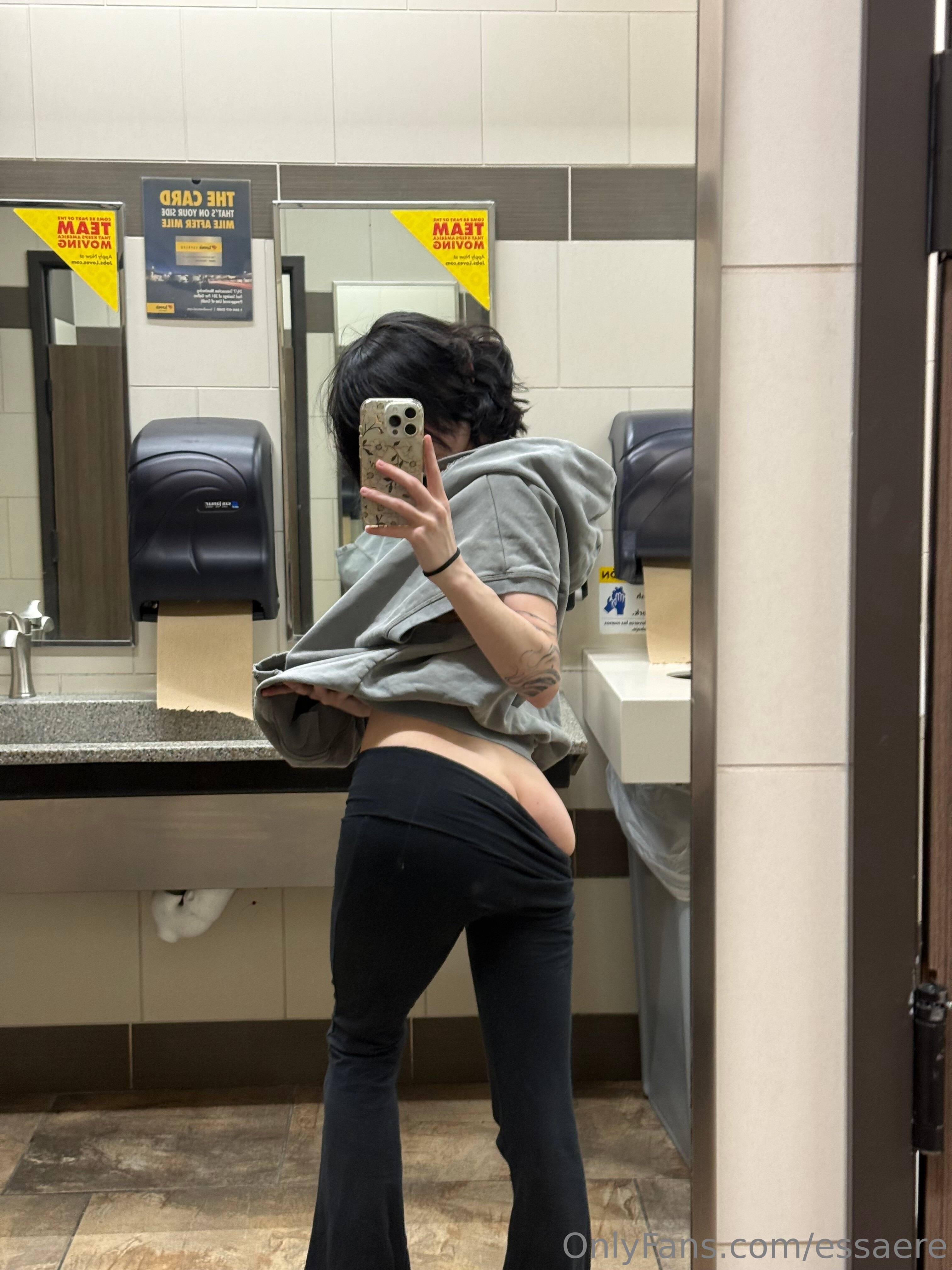 essaere OnlyFans Nude Leaks photo leak 102 of 338