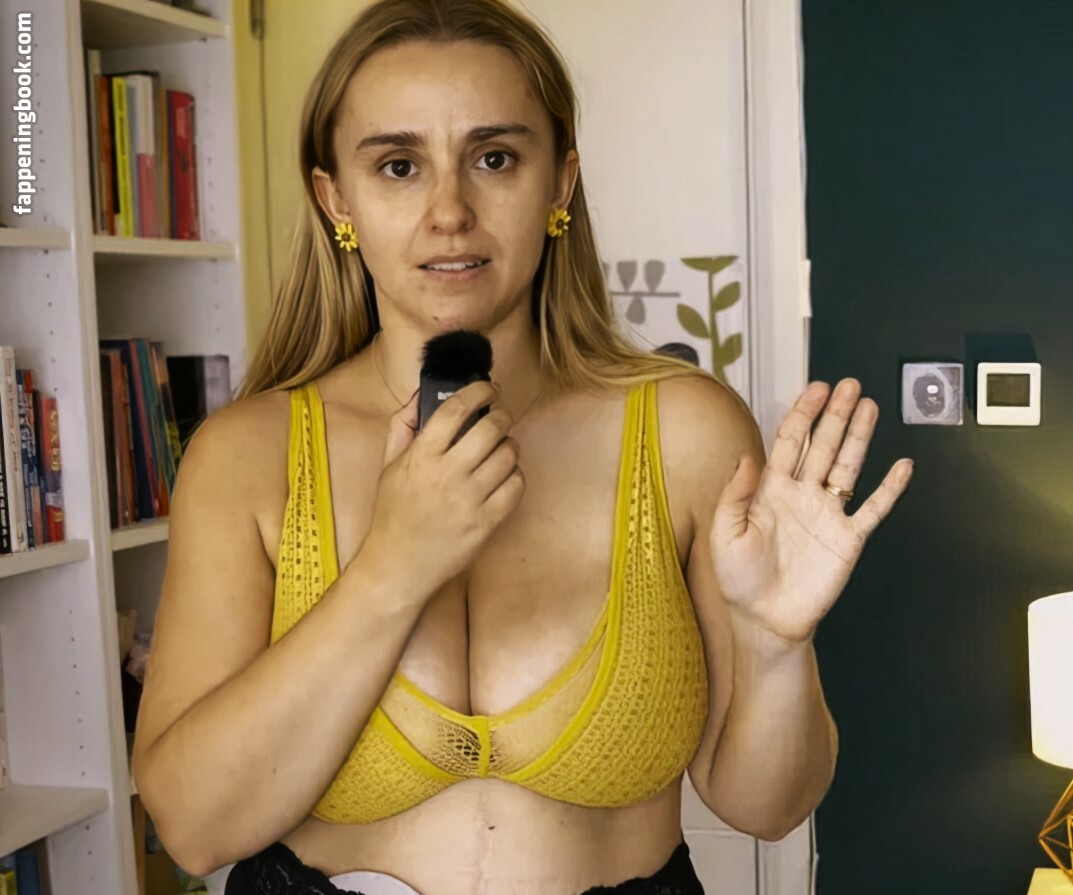 Hannah Witton Onlyfans Nude Leaked Photos photo leak 27 of 48