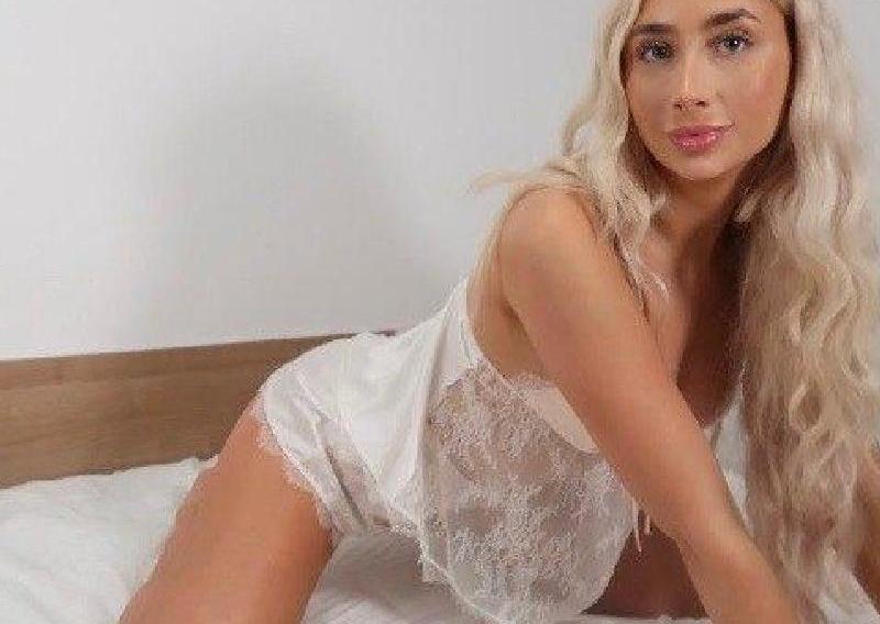 Lily Phillips OnlyFans Nude Leaks photo leak 1304 of 1348