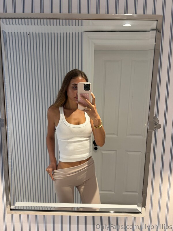 Lily Phillips OnlyFans Nude Leaks photo leak 593 of 1348