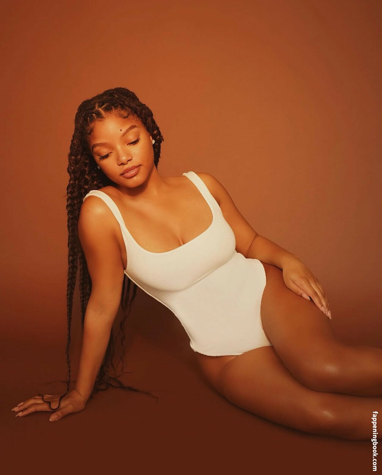 Halle Bailey Onlyfans Nude Leaked Photos photo leak 12 of 47