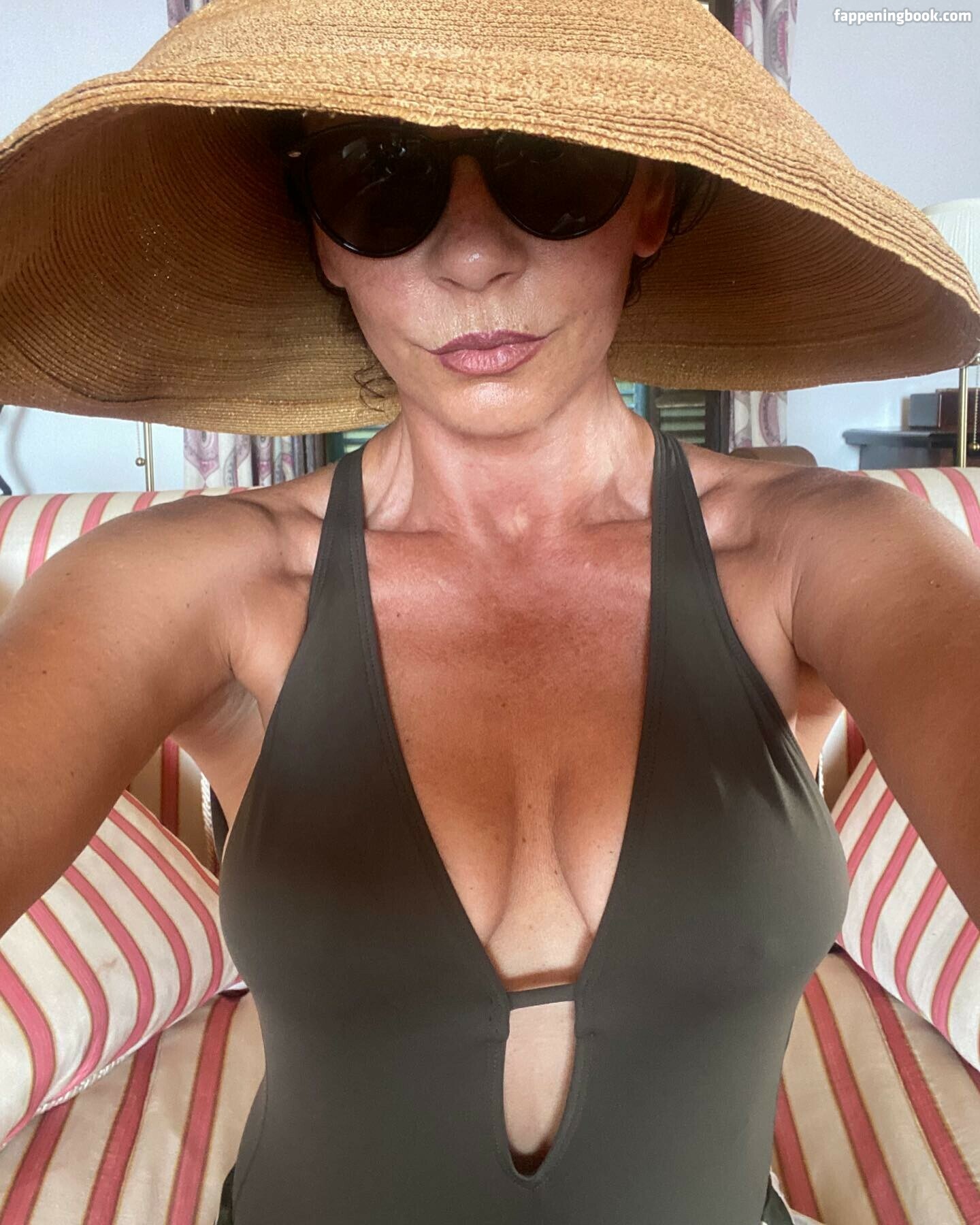Catherine Zeta-Jones Onlyfans Nude Leaked Photos photo leak 41 of 50