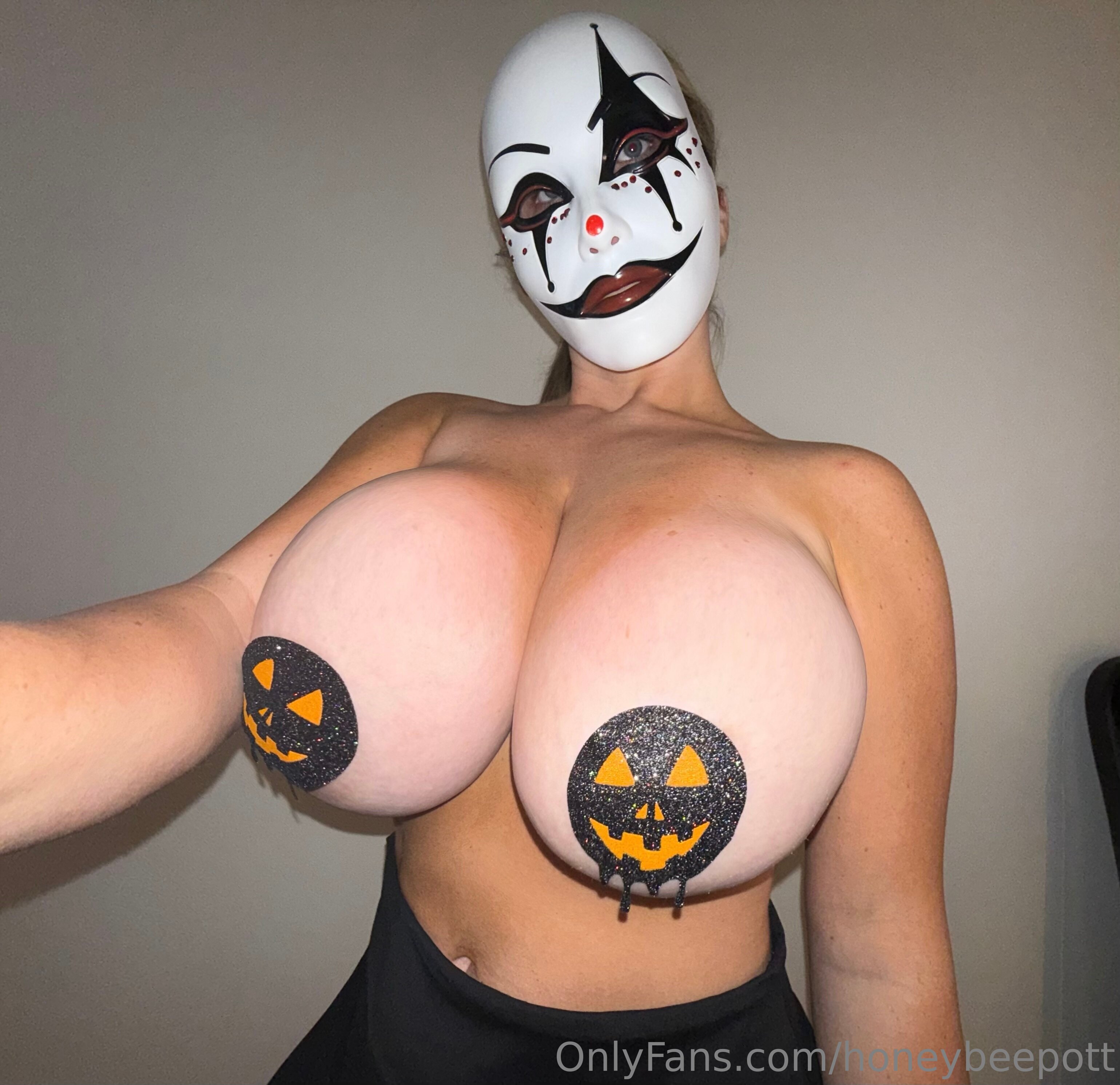 honeyybeebby | honeybeepott OnlyFans Nude Leaks photo leak 301 of 544