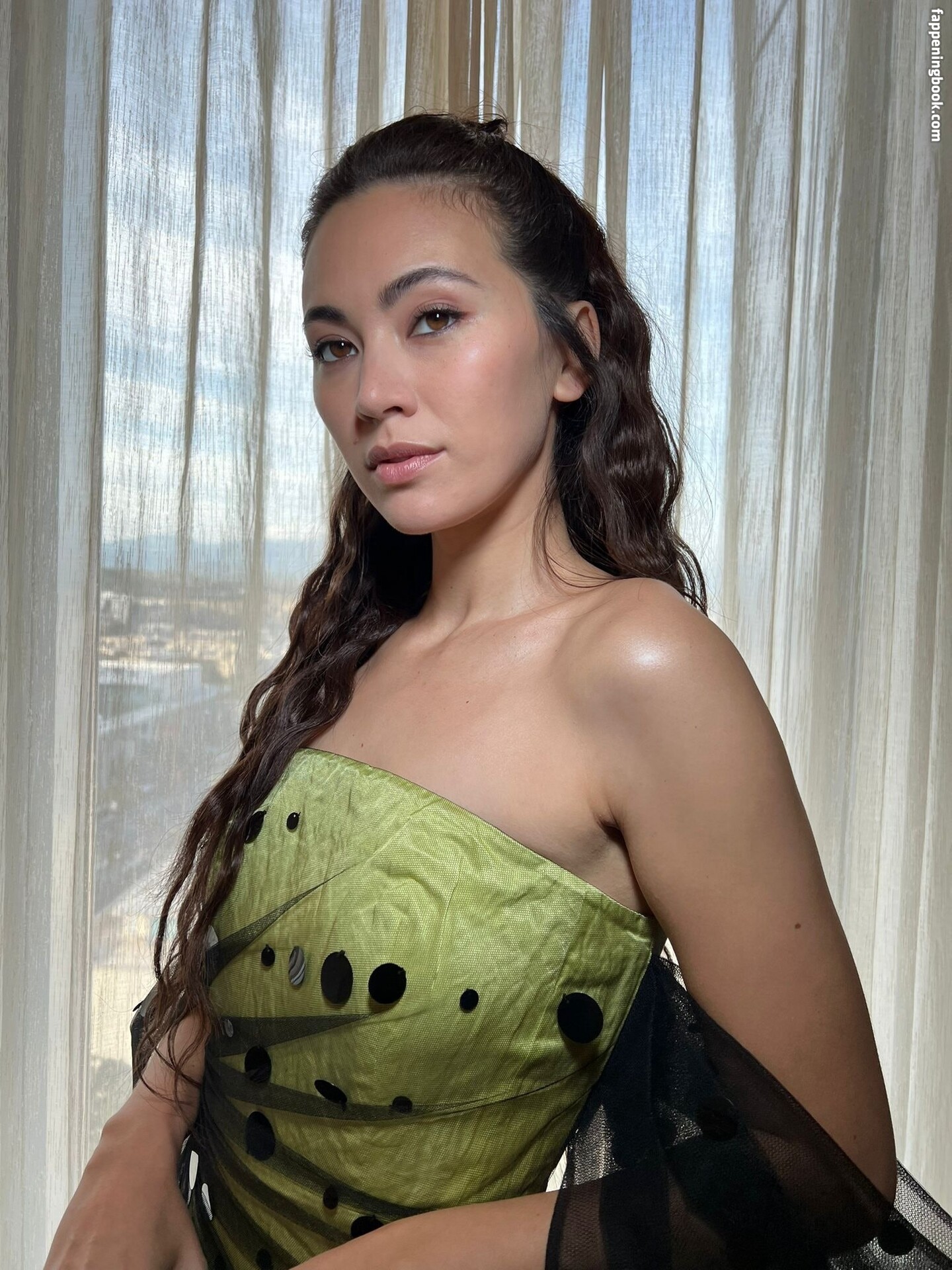 Jessica Yu Li Henwick Onlyfans Nude Leaked Photos photo leak 9 of 48