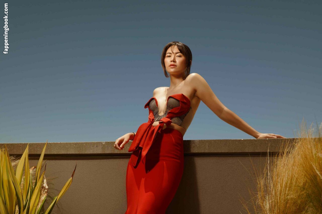 Jessica Yu Li Henwick Onlyfans Nude Leaked Photos photo leak 32 of 48