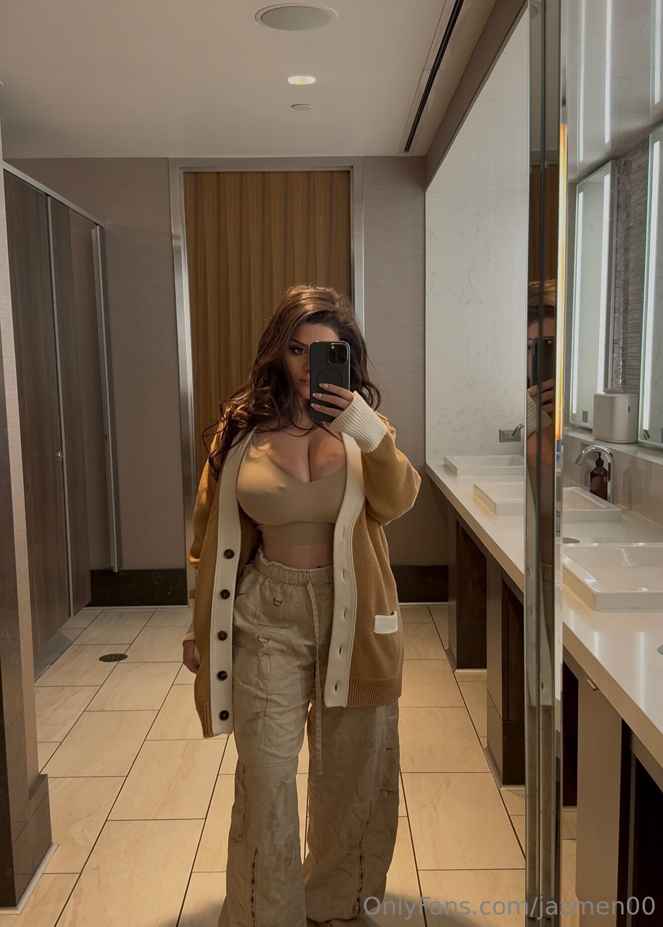 Jazmen00 / Petitencurvy112 OnlyFans Nude Leaks photo leak 148 of 391