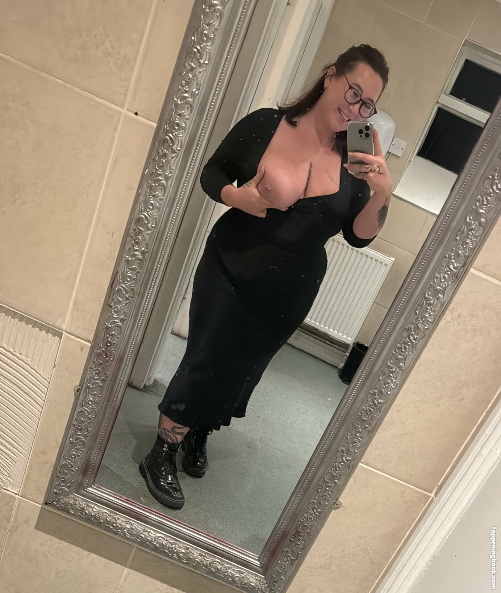 Daisy Gold Onlyfans Nude Leaked Photos photo leak 2 of 28