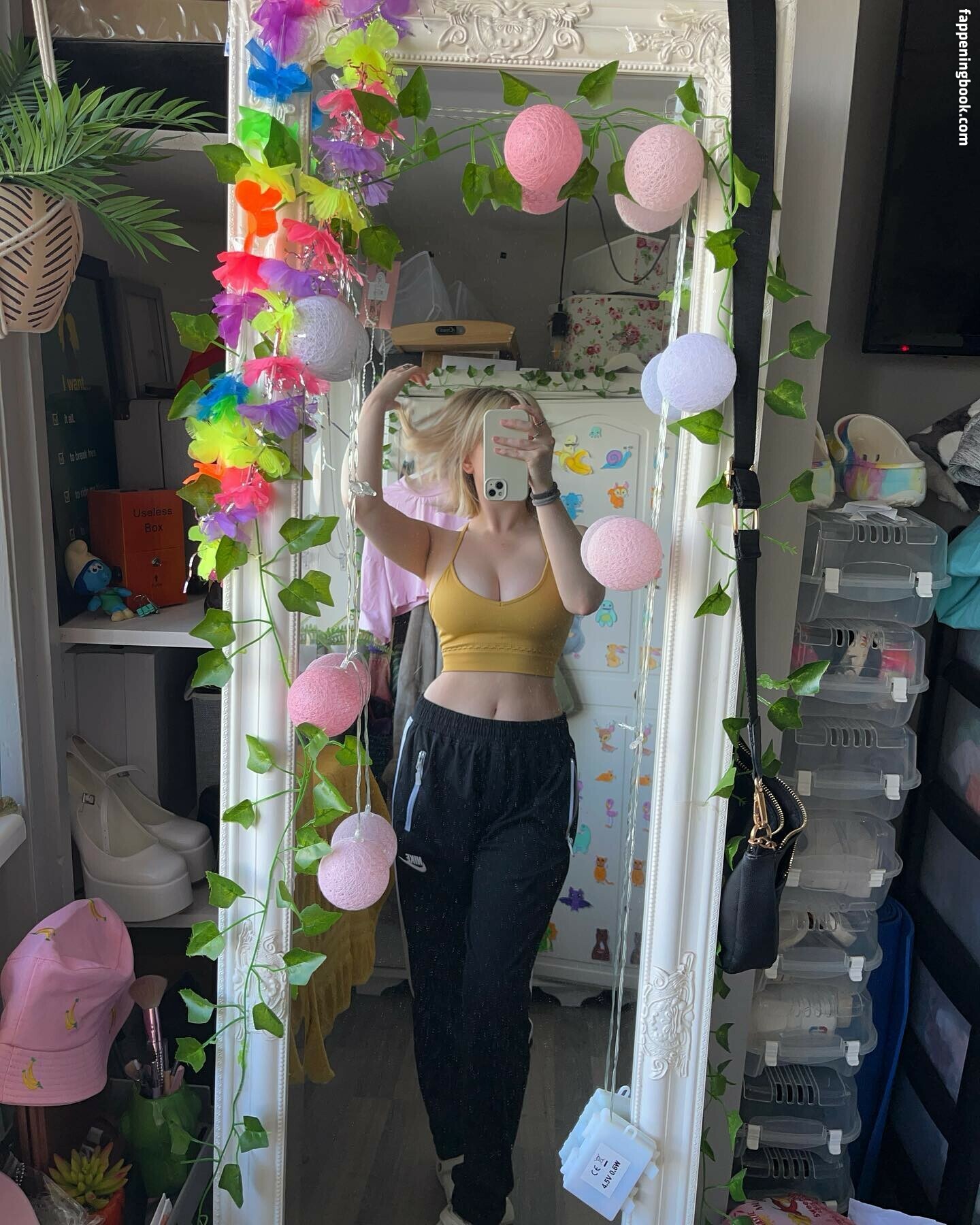 m.ae.3 Onlyfans Nude Leaked Photos photo leak 36 of 50