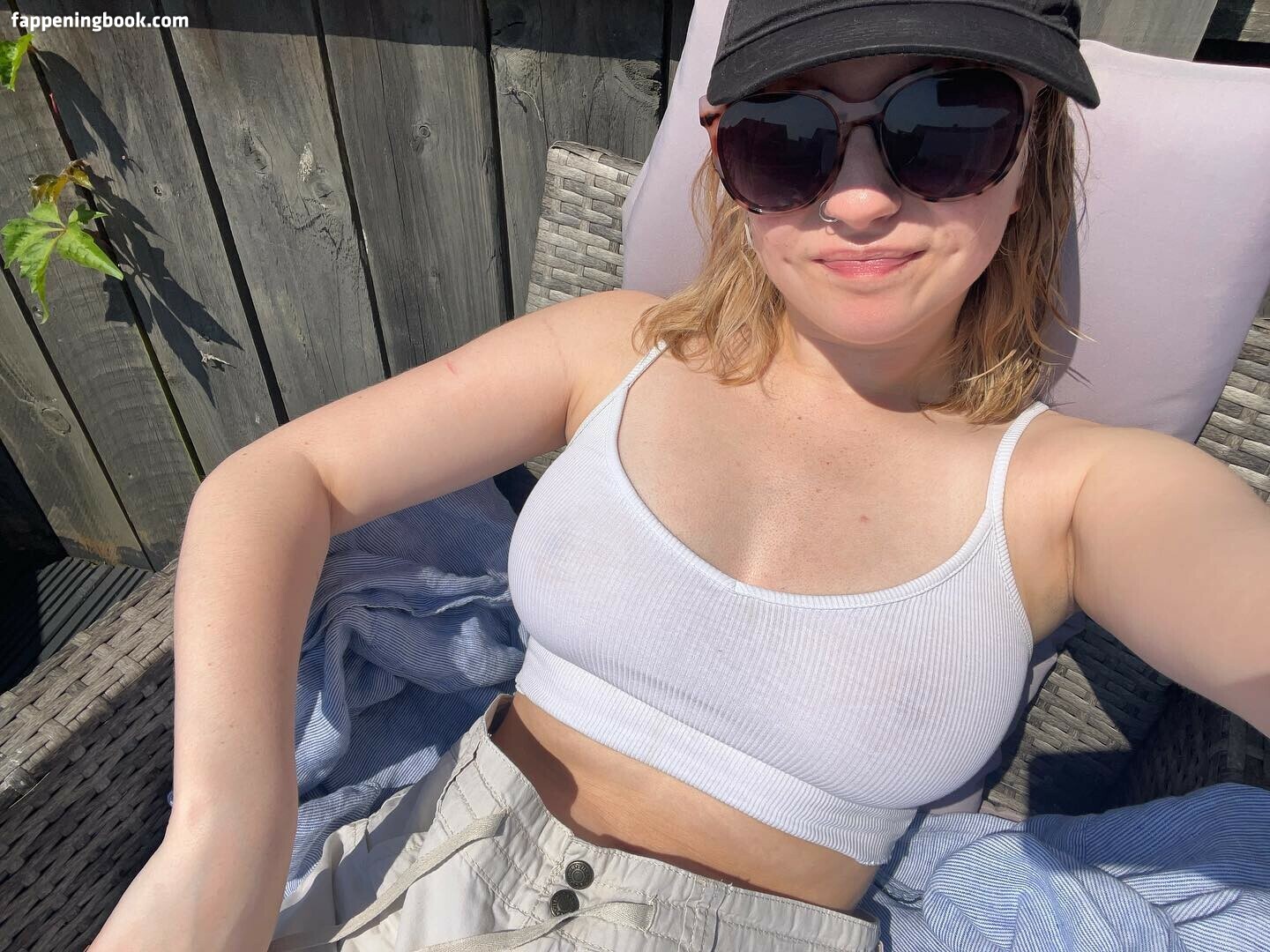 m.ae.3 Onlyfans Nude Leaked Photos photo leak 43 of 50