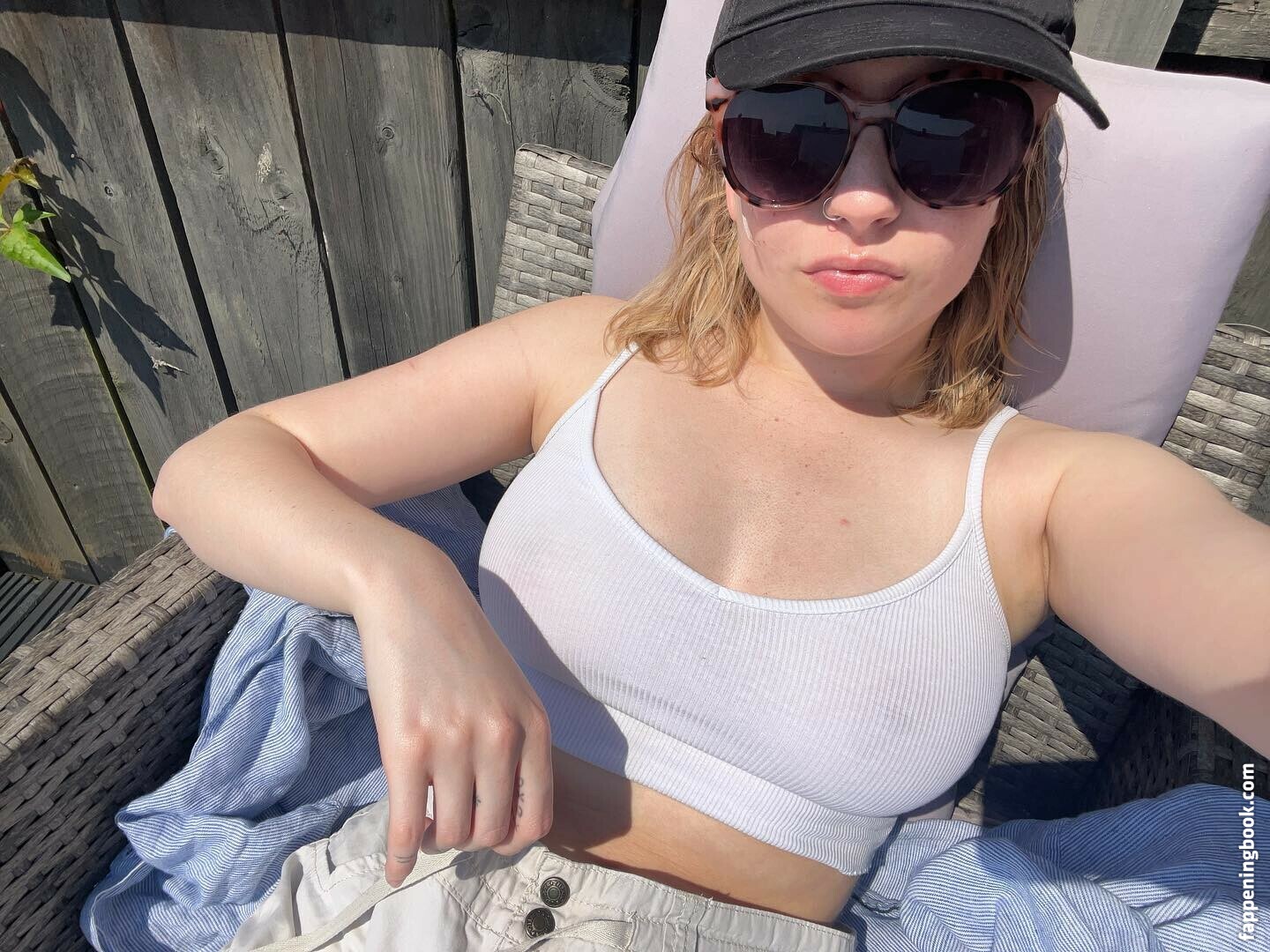 m.ae.3 Onlyfans Nude Leaked Photos photo leak 44 of 50