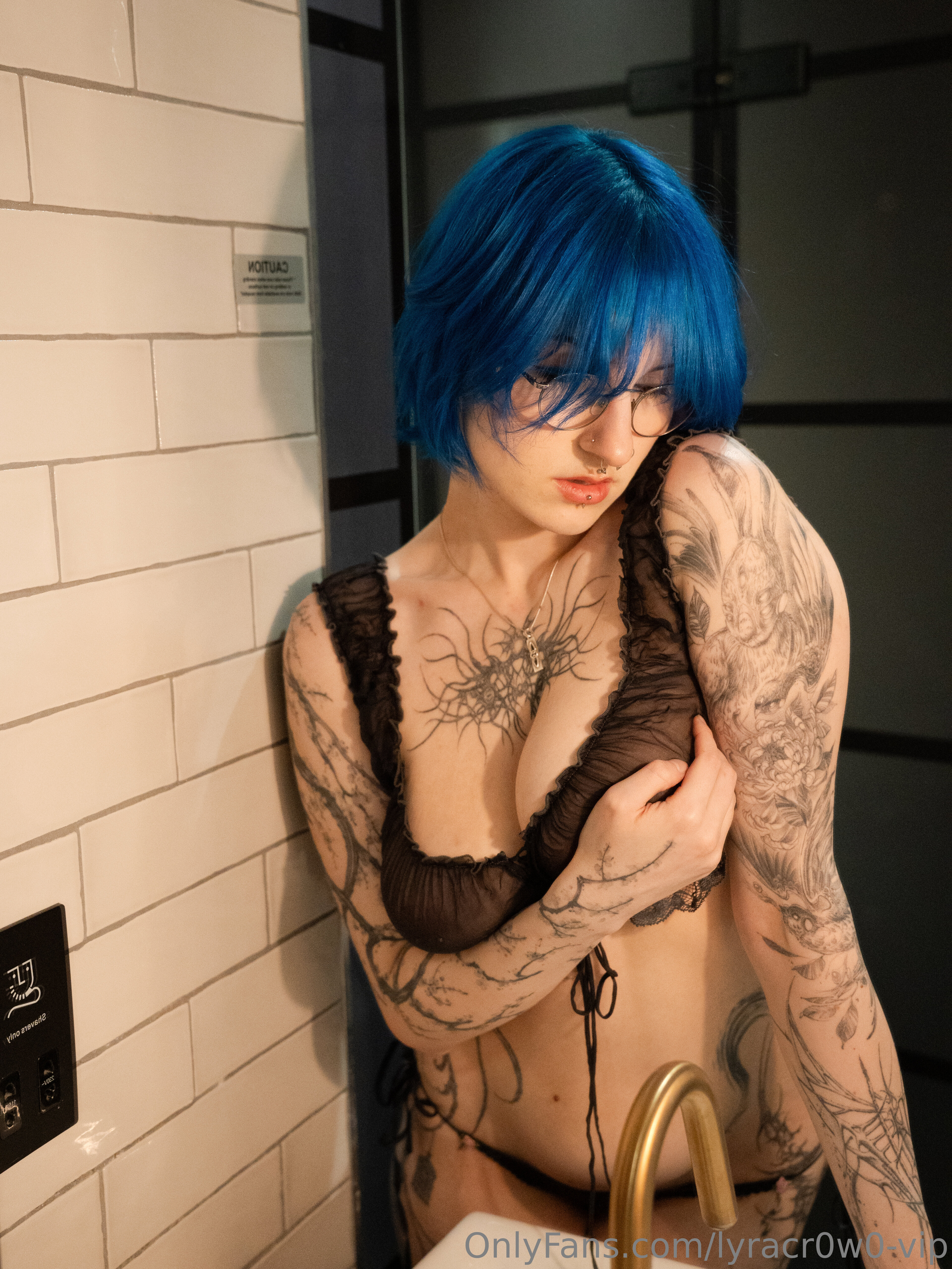 Lyra Crow | lyracr0w0 OnlyFans Nude Leaks photo leak 423 of 876