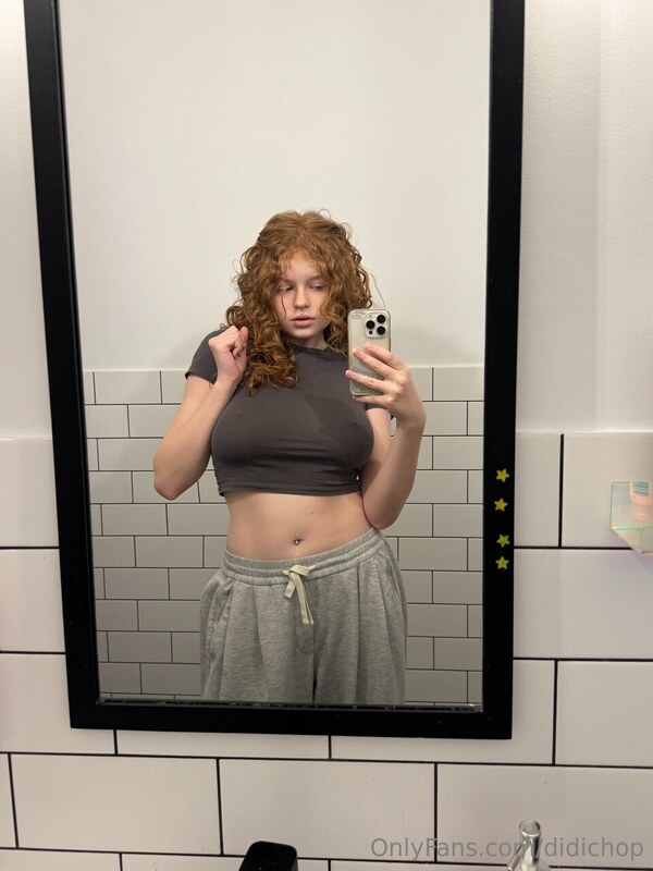 didichop / CosmicLullabyy / chopdidi OnlyFans Nude Leaks photo leak 19 of 195