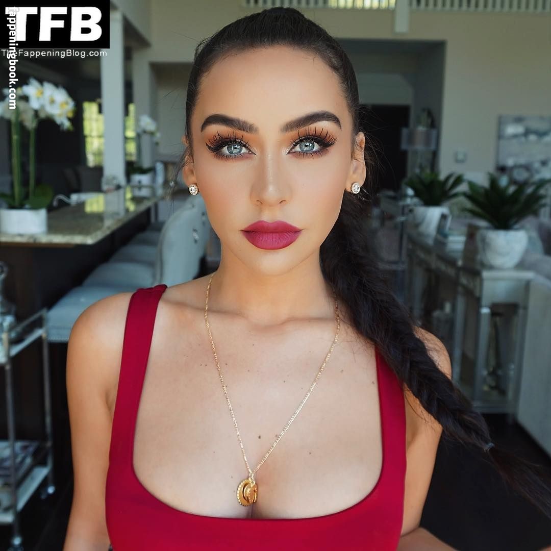 Carli Bybel Onlyfans Nude Leaked Photos photo leak 25 of 49
