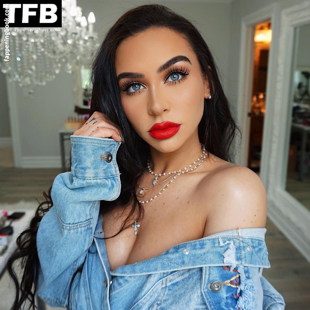 Carli Bybel Onlyfans Nude Leaked Photos photo leak 26 of 49