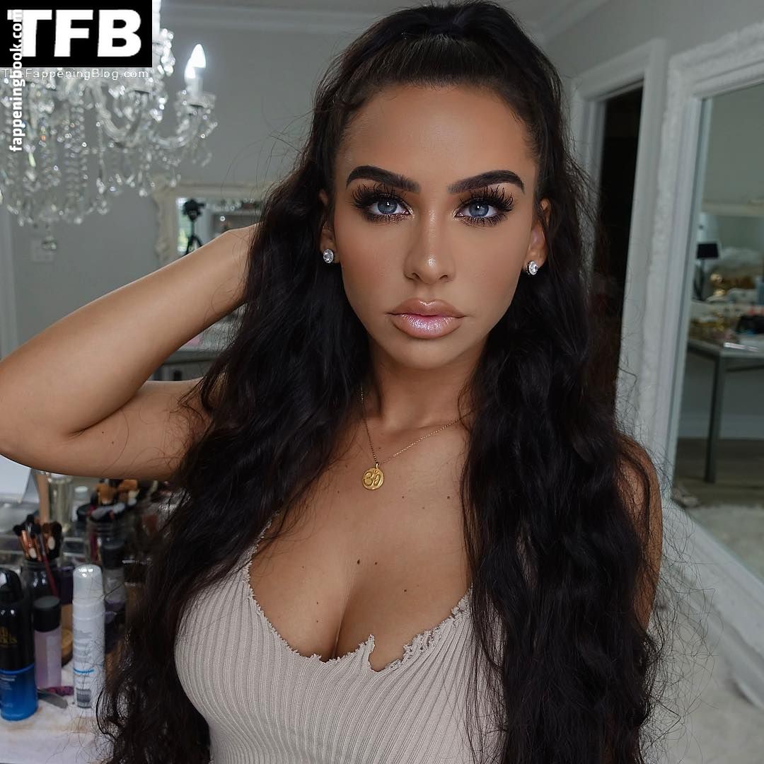 Carli Bybel Onlyfans Nude Leaked Photos photo leak 32 of 49