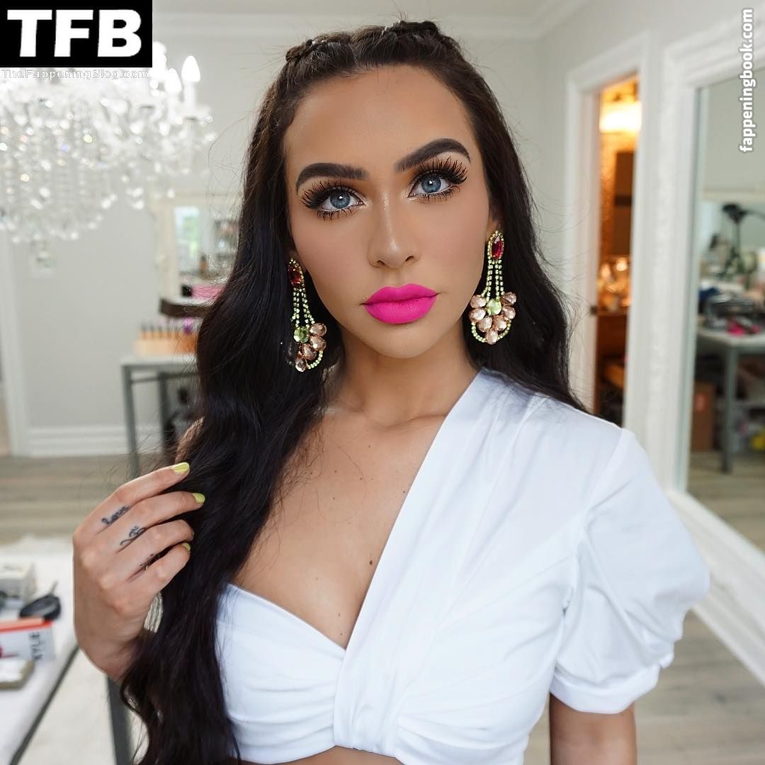 Carli Bybel Onlyfans Nude Leaked Photos photo leak 35 of 49
