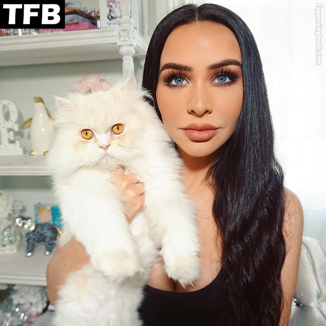 Carli Bybel Onlyfans Nude Leaked Photos photo leak 44 of 49