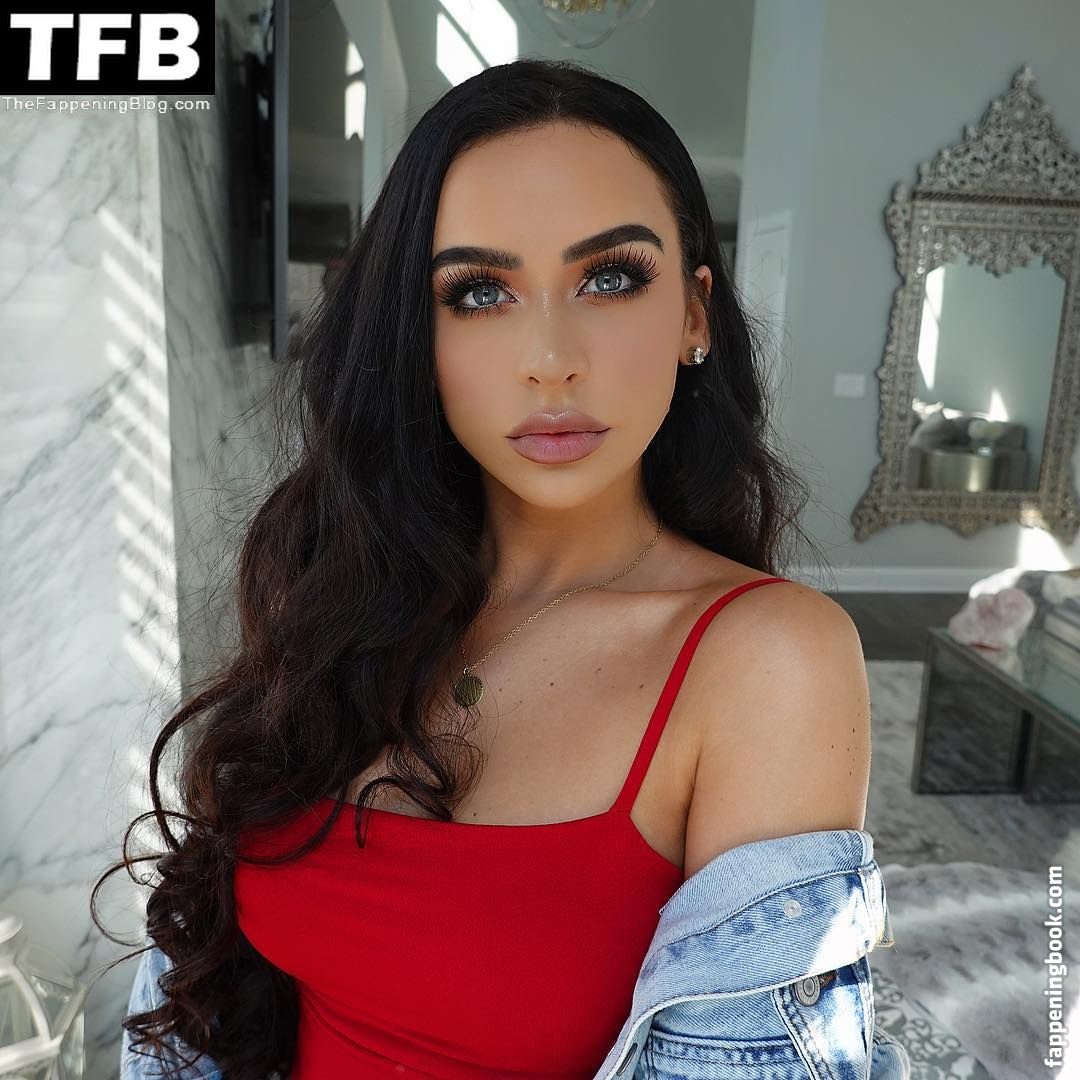 Carli Bybel Onlyfans Nude Leaked Photos photo leak 46 of 49