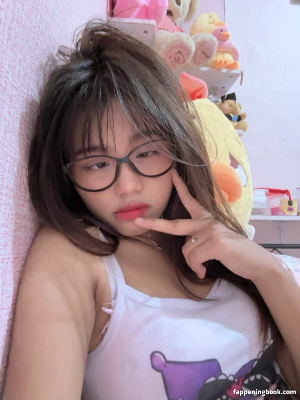 Riska Saputri Onlyfans Nude Leaked Photos photo leak 15 of 32
