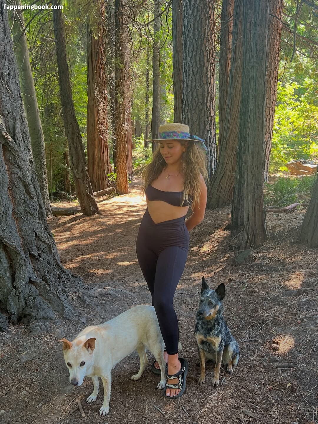Haley Reinhart Onlyfans Nude Leaked Photos photo leak 2 of 49