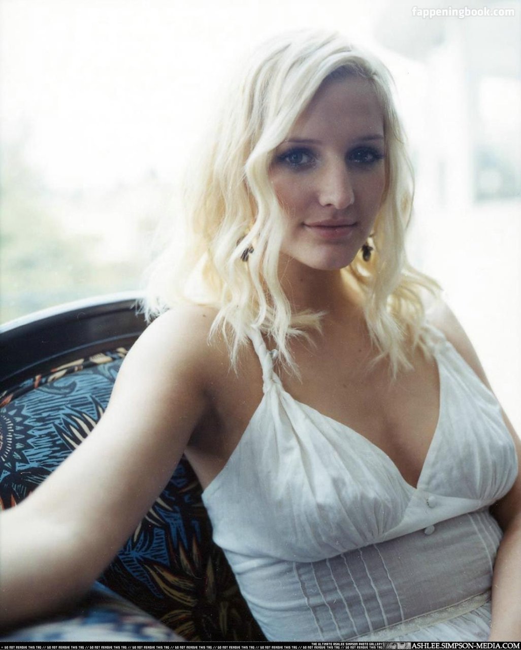 Ashlee Simpson Onlyfans Nude Leaked Photos photo leak 17 of 49