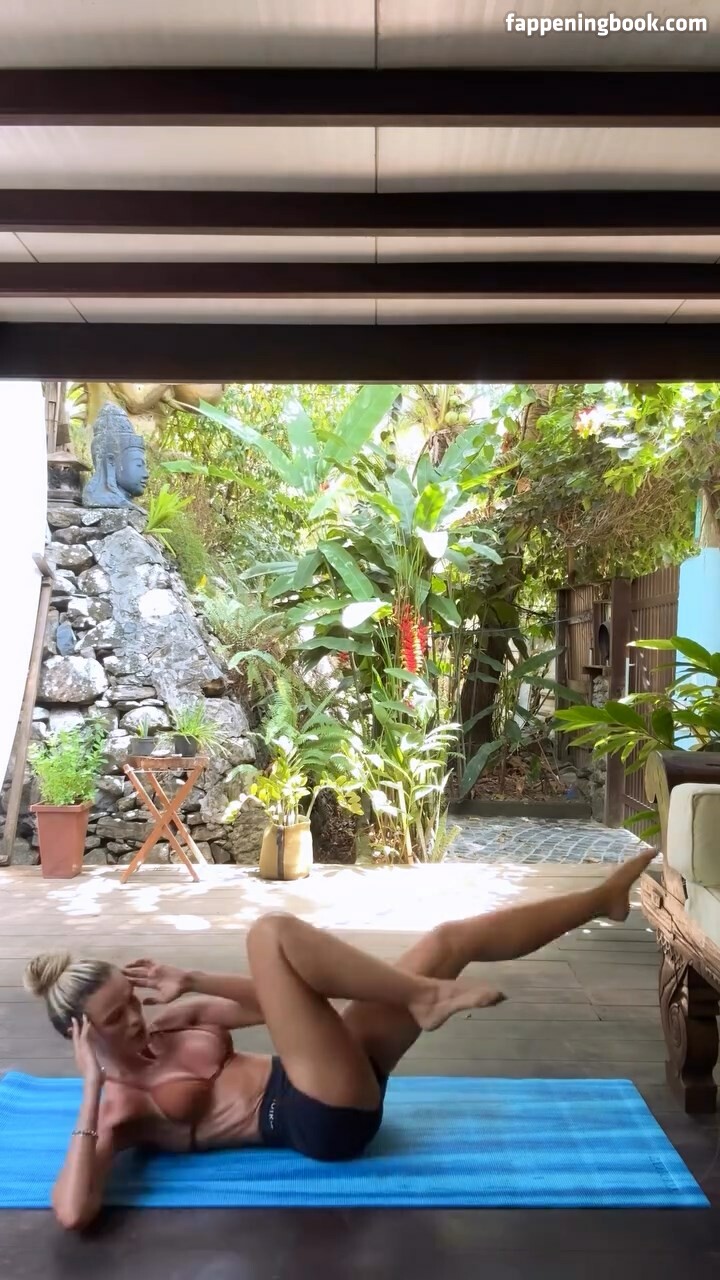 Yasmin Brunet Onlyfans Nude Leaked Photos photo leak 27 of 48
