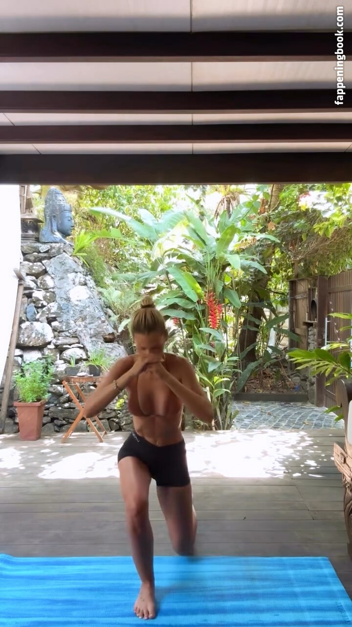 Yasmin Brunet Onlyfans Nude Leaked Photos photo leak 29 of 48