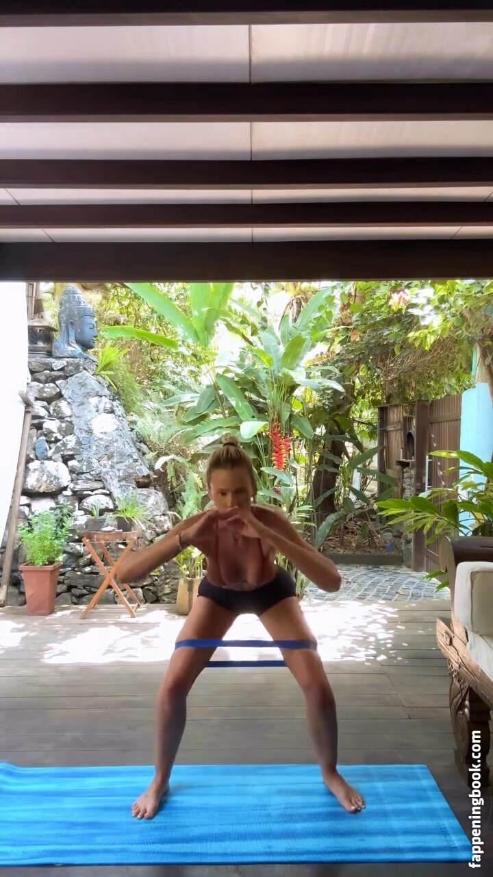 Yasmin Brunet Onlyfans Nude Leaked Photos photo leak 30 of 48