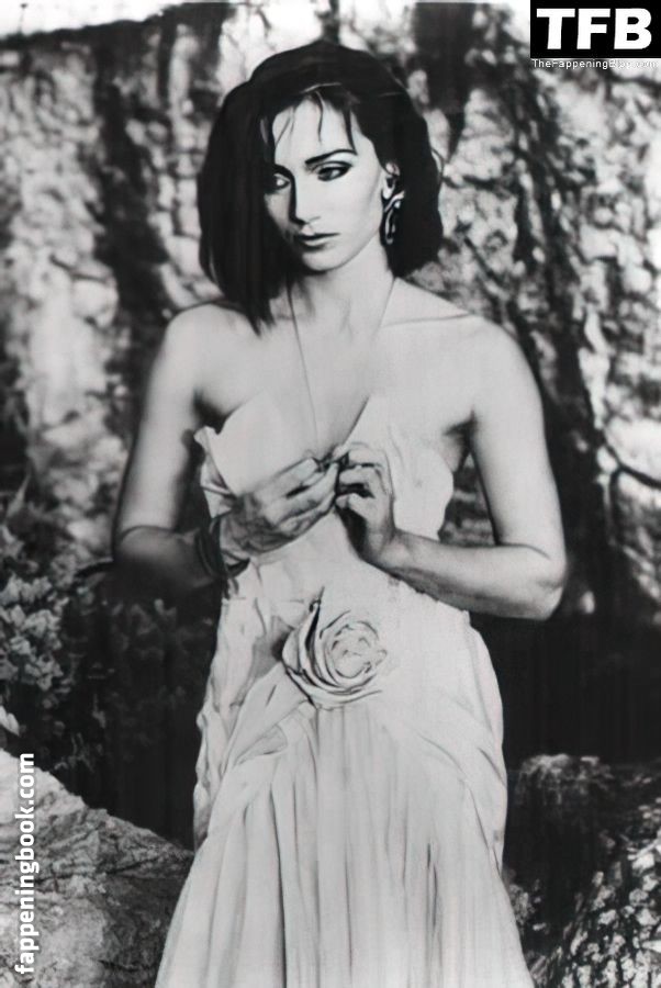 Kristin Scott Thomas Onlyfans Nude Leaked Photos photo leak 1 of 50