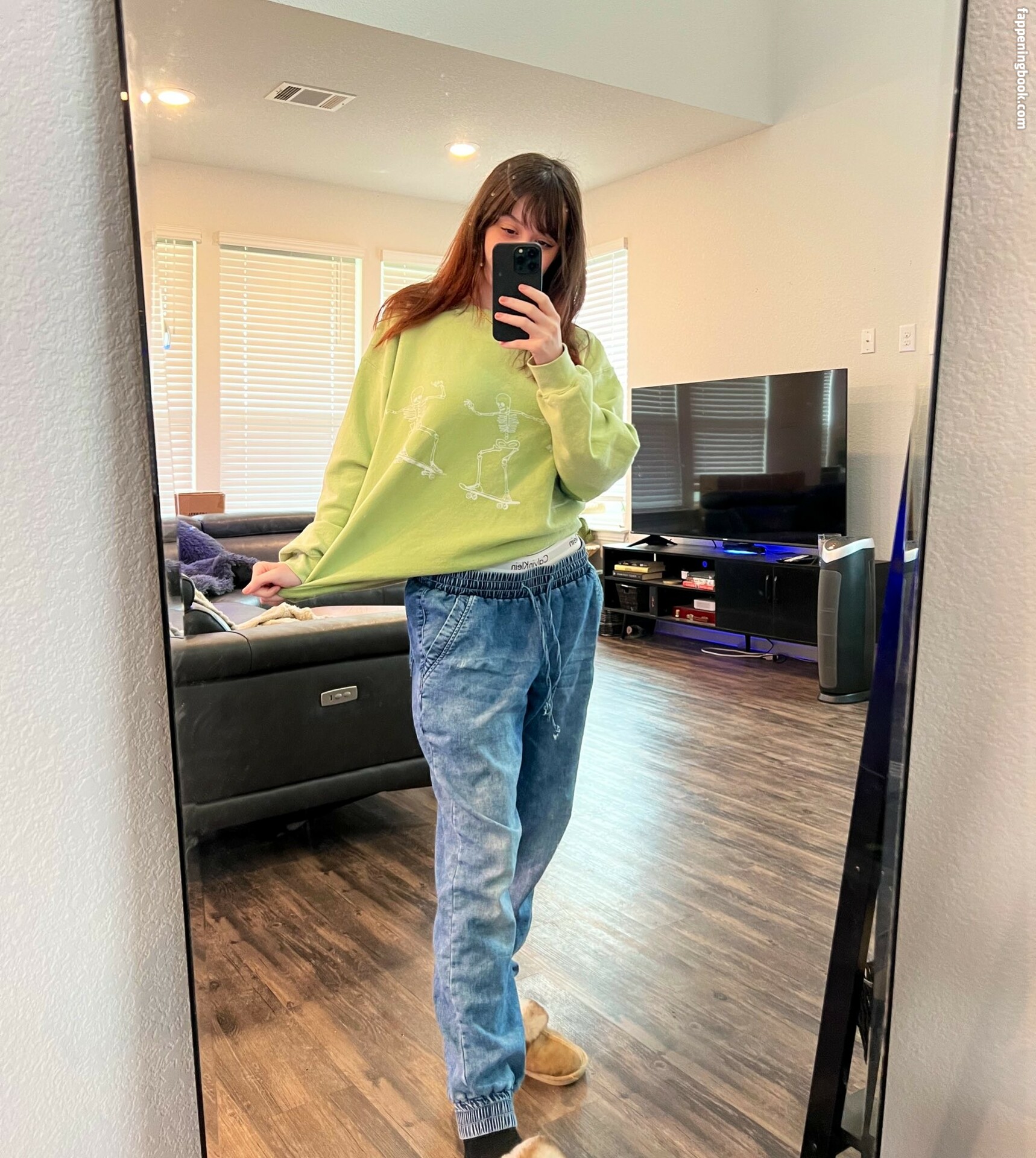 EmiliaNSFW Onlyfans Nude Leaked Photos photo leak 1 of 32