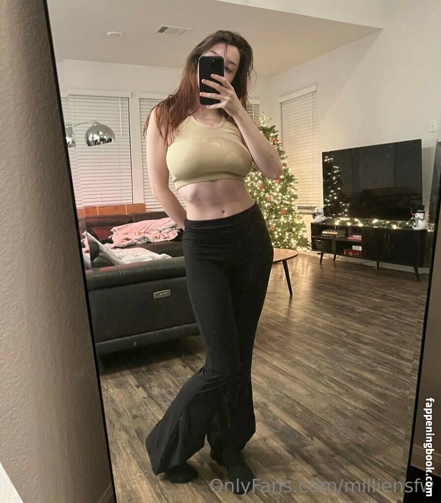 EmiliaNSFW Onlyfans Nude Leaked Photos photo leak 28 of 32