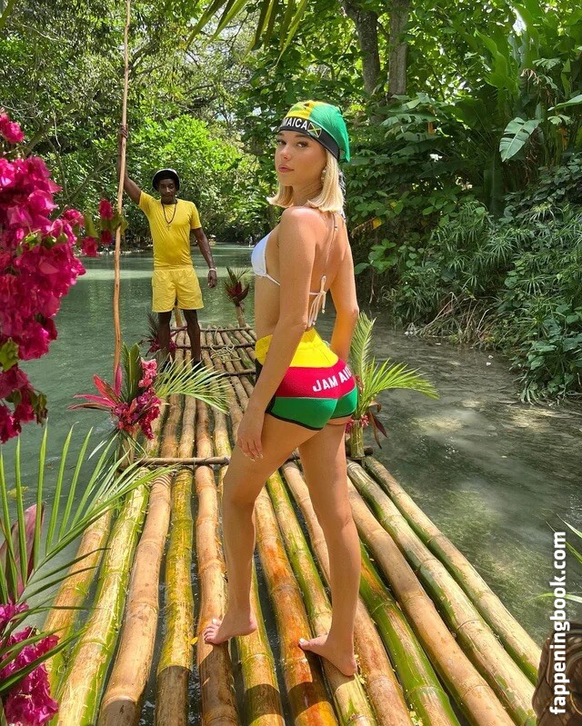 Sarahfuckingsnyder Onlyfans Nude Leaked Photos photo leak 1 of 15 Sarahfuckingsnyder Onlyfans Nude Leaked Photos photo leak 1 of 15