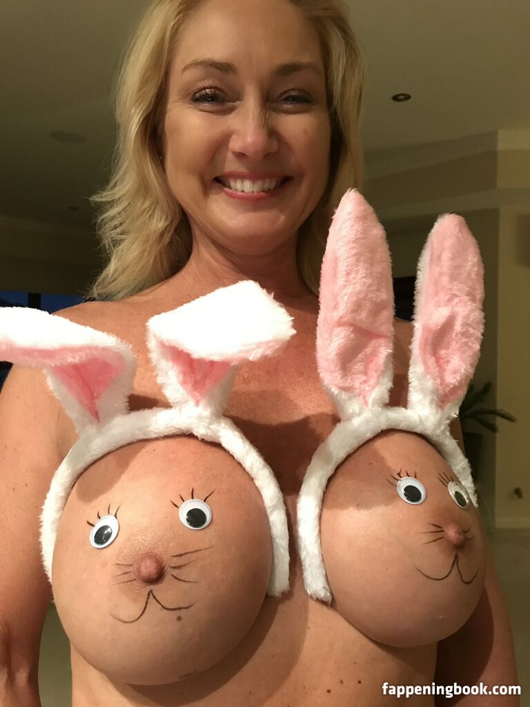 ozzy_suzy Onlyfans Nude Leaked Photos photo leak 3 of 35