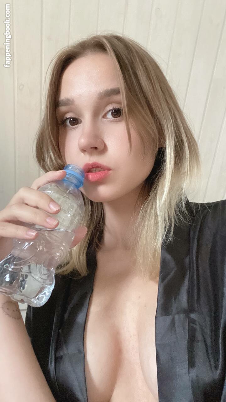 DollHole / GrabFuck Onlyfans Nude Leaked Photos photo leak 38 of 50