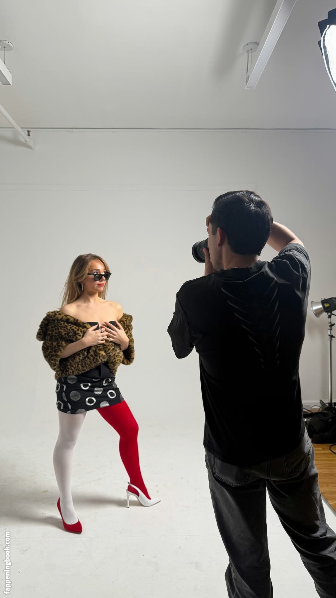 Holly Taylor Onlyfans Nude Leaked Photos photo leak 9 of 45