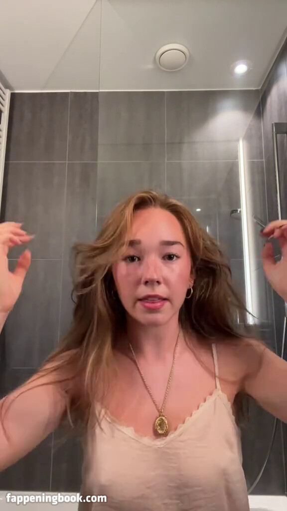 Holly Taylor Onlyfans Nude Leaked Photos photo leak 21 of 45